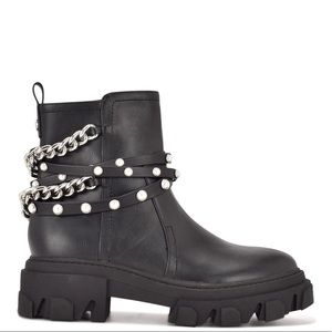 Nine West Cearlz Lug Sole Booties
